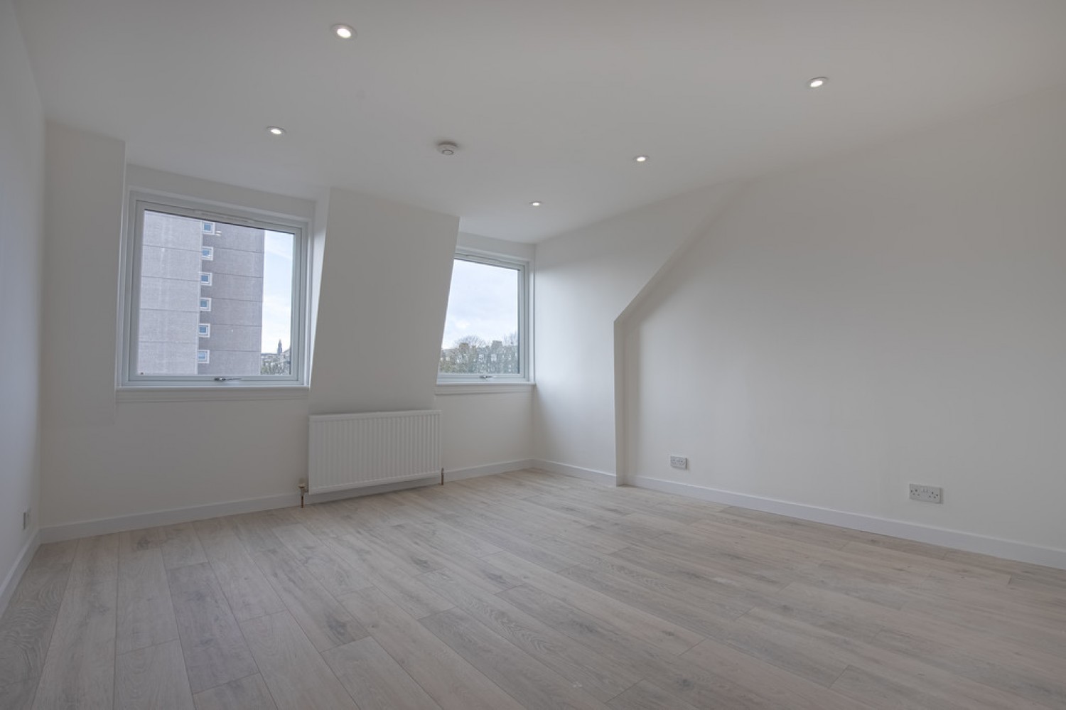 2 bedroom Flat for Letting Roslin Terrace, Aberdeen