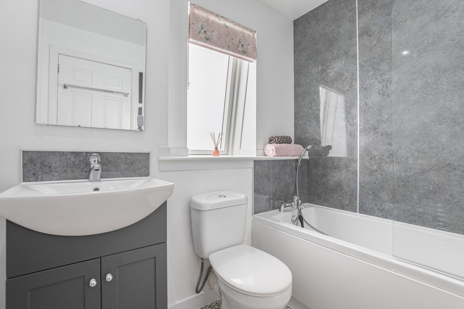 Berry Street Flat H , Aberdeen