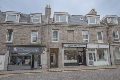 First Floor Right, Aberdeen