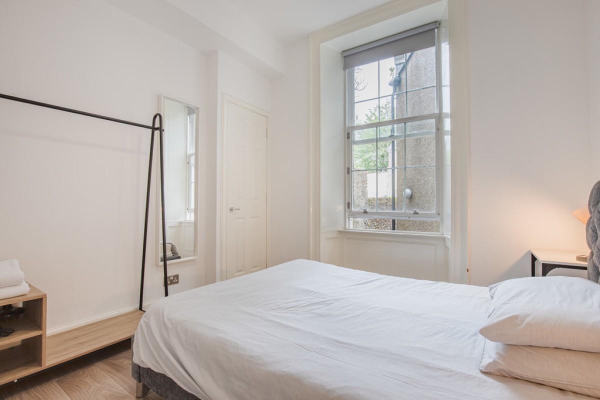 Crown Street Flat C, Aberdeen