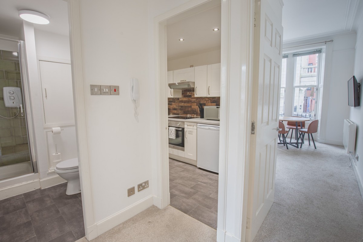 Crown Street flat D, Aberdeen