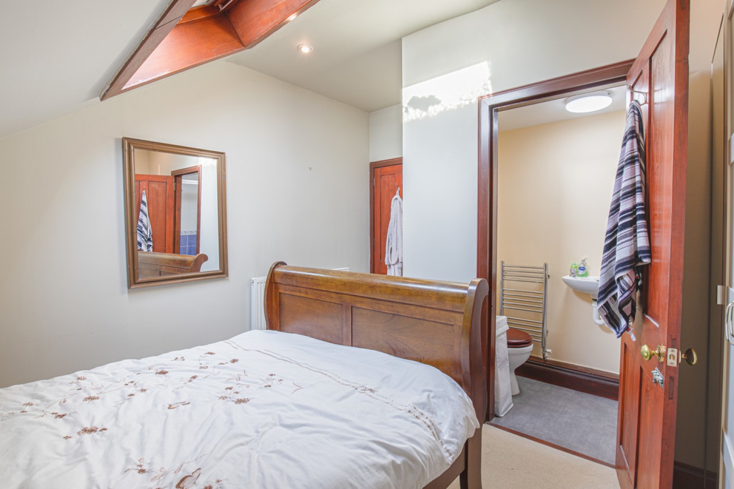 2 bedroom Flat in Hamilton Place, Aberdeen