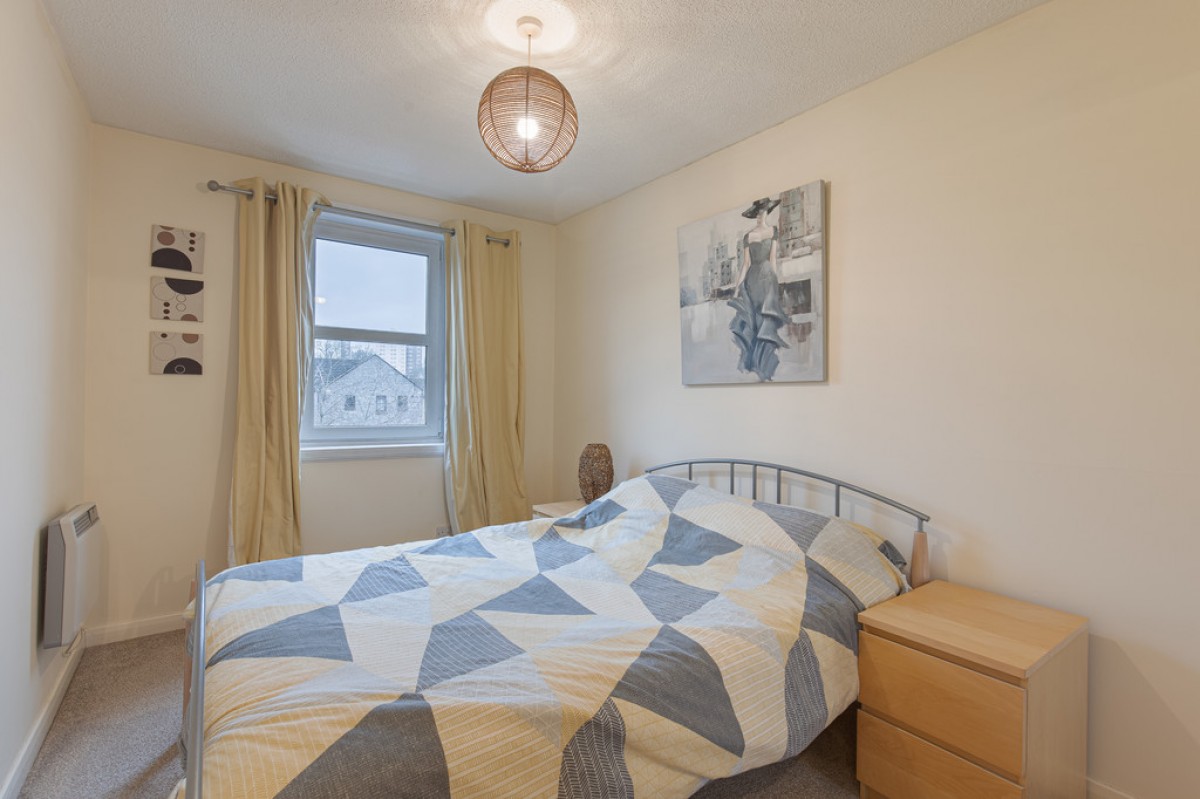 Hutcheon Low Place, Aberdeen