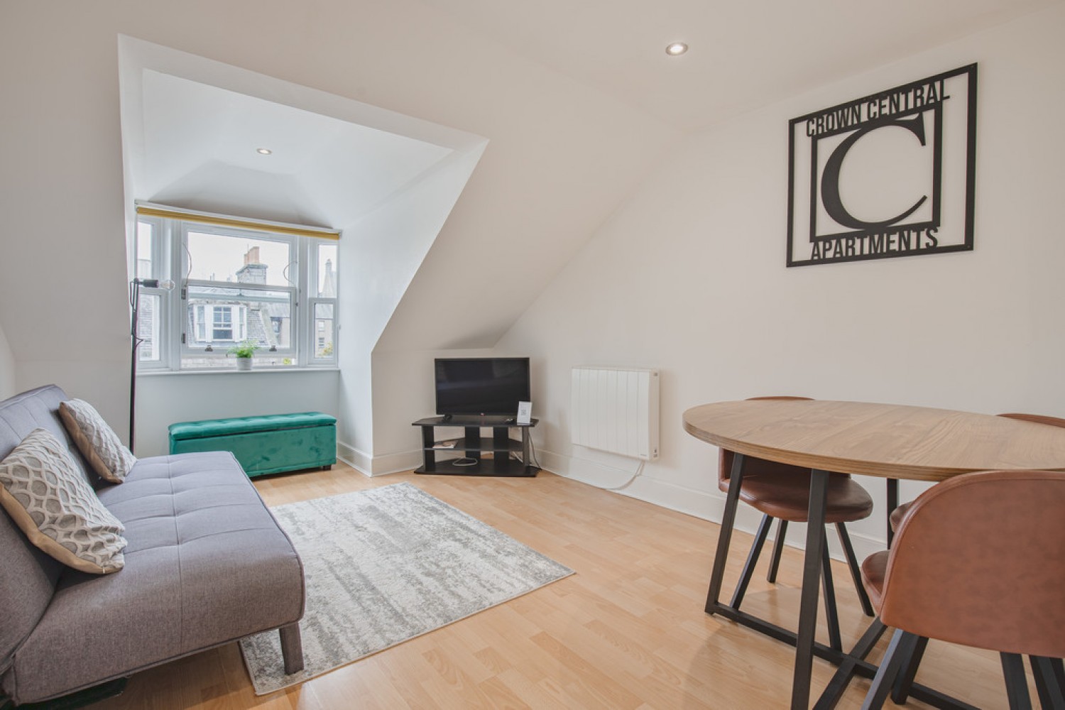 Crown Street Flat J, Aberdeen