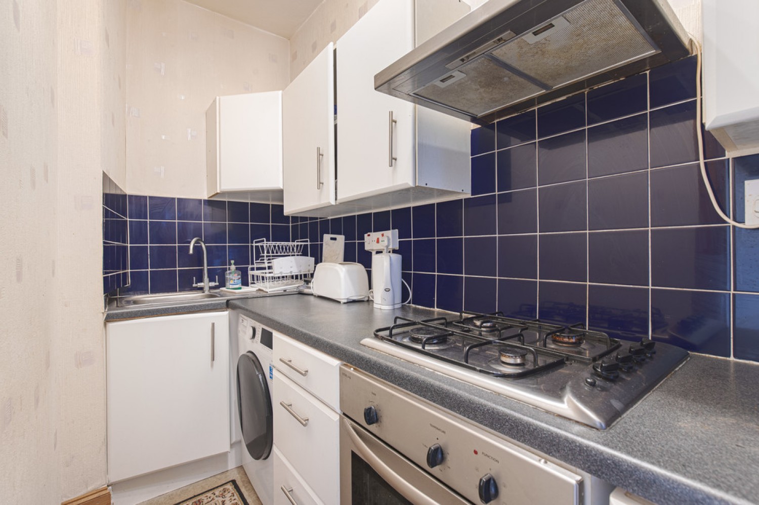 2 bedroom Flat for Letting Esslemont Avenue, Aberdeen