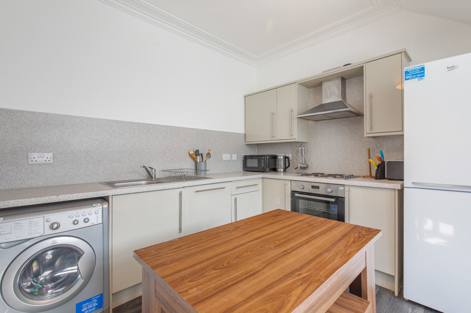 3 bedroom Flat for Letting Rosemount Place, Aberdeen