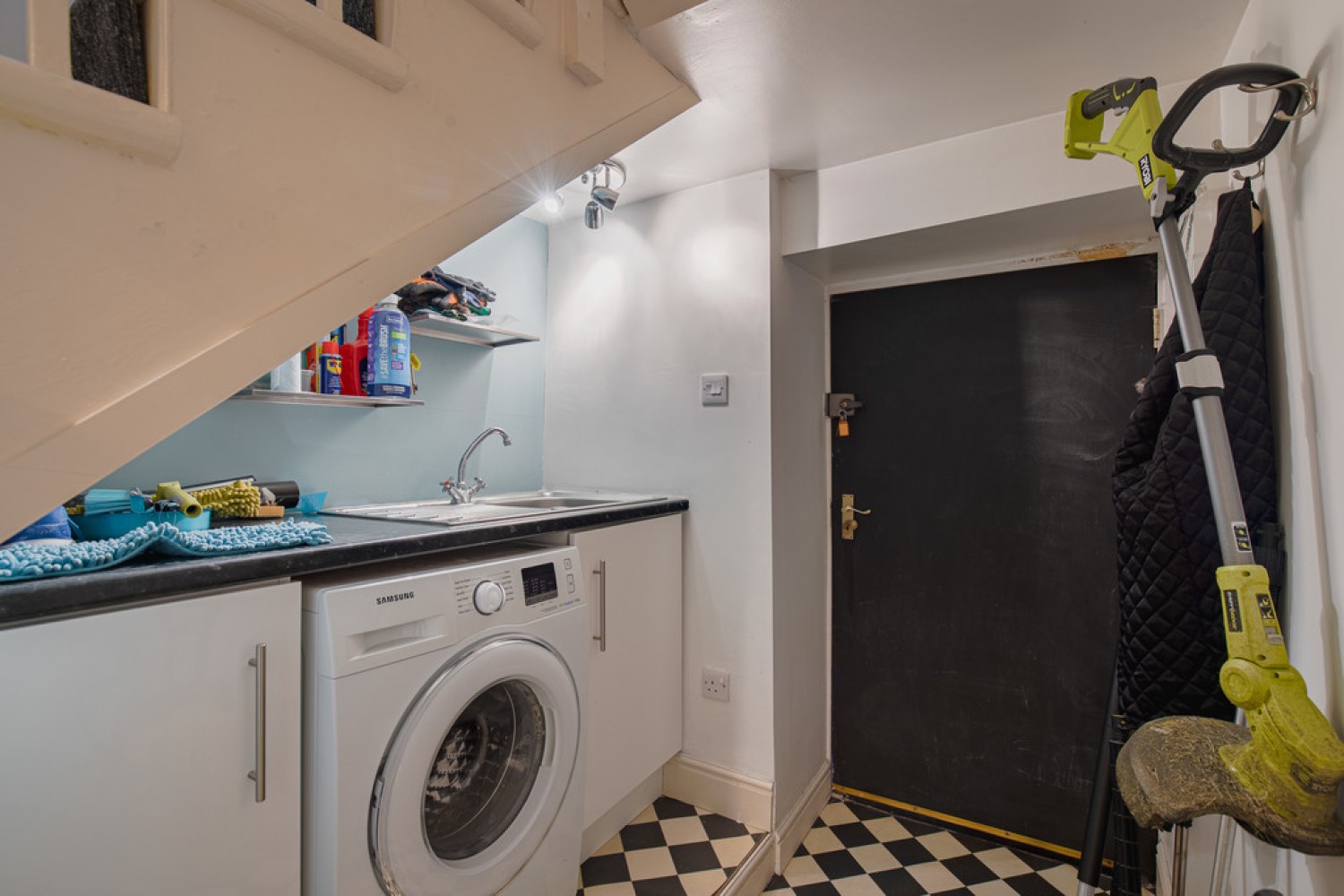 2 bedroom Flat for Sale Constitution Street, Aberdeen