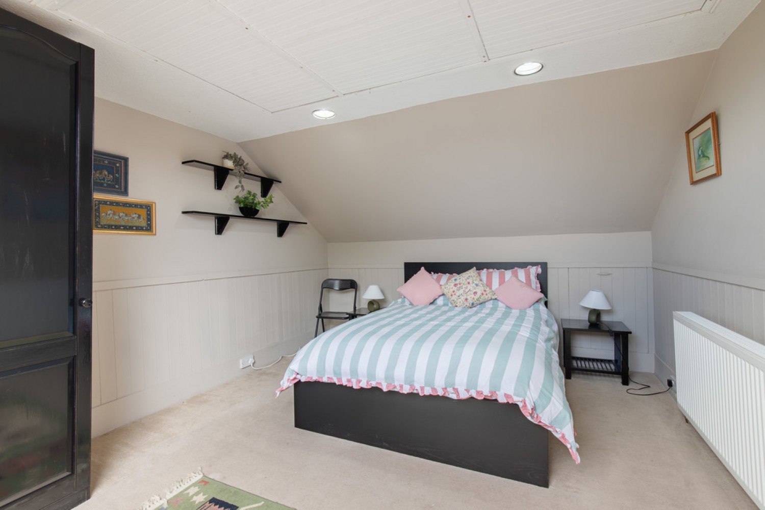 4 bedroom Flat for Sale Irvine Place, Aberdeen