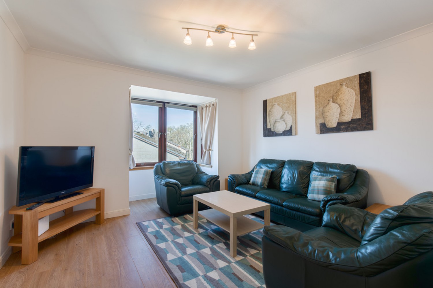 2 bedroom Flat for Letting Whinhill Gate, Aberdeen