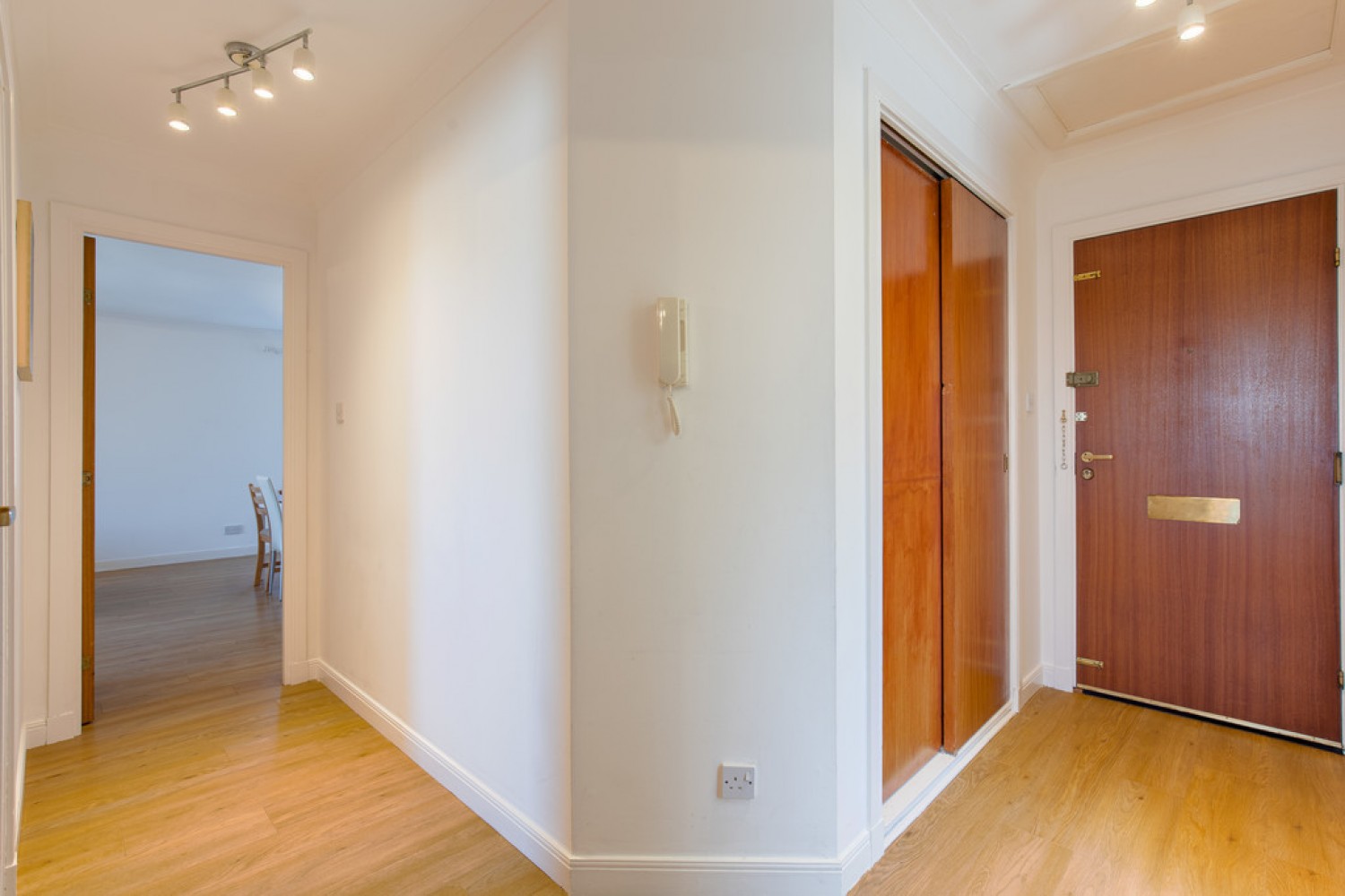 2 bedroom Flat for Letting Whinhill Gate, Aberdeen