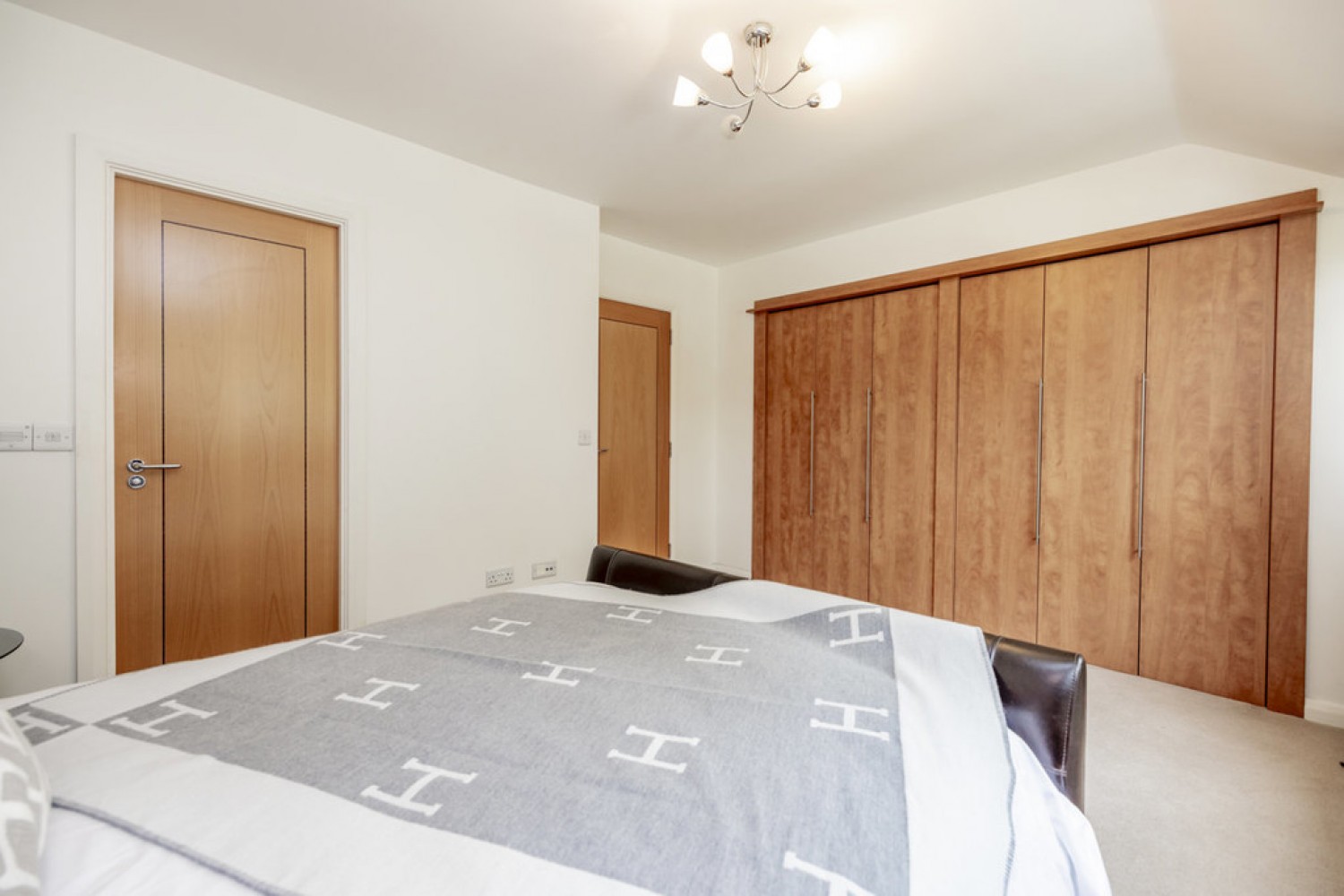 4 bedroom House for Sale Queens Crescent, Aberdeen