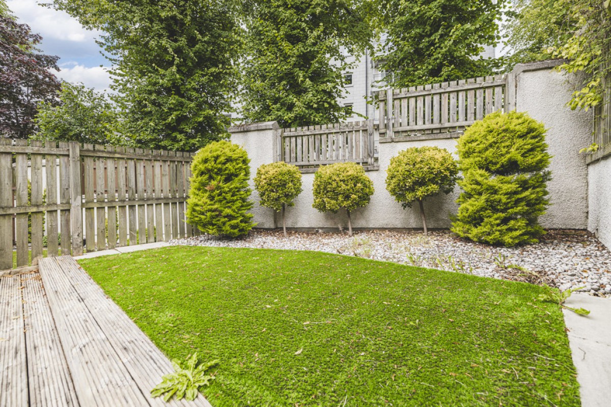 Queens Crescent, Aberdeen