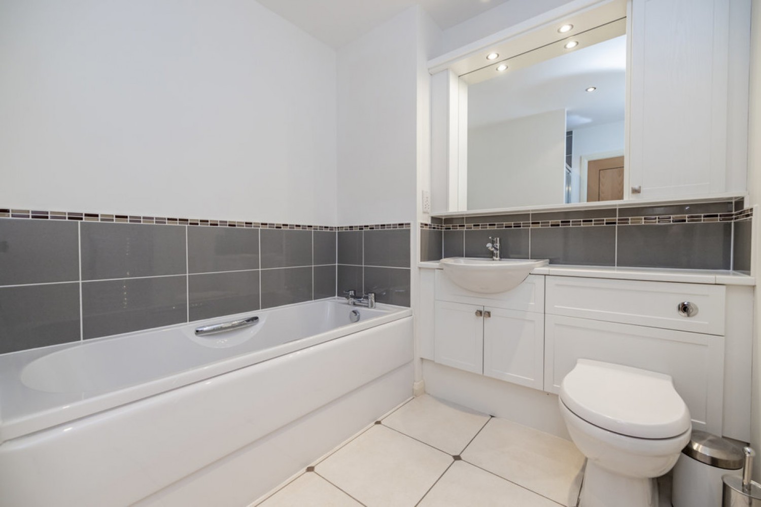 4 bedroom House for Sale Queens Crescent, Aberdeen