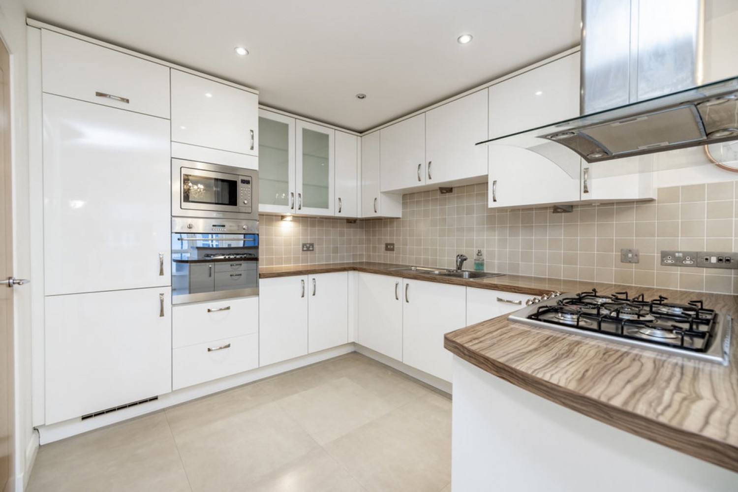 4 bedroom House for Sale Queens Crescent, Aberdeen