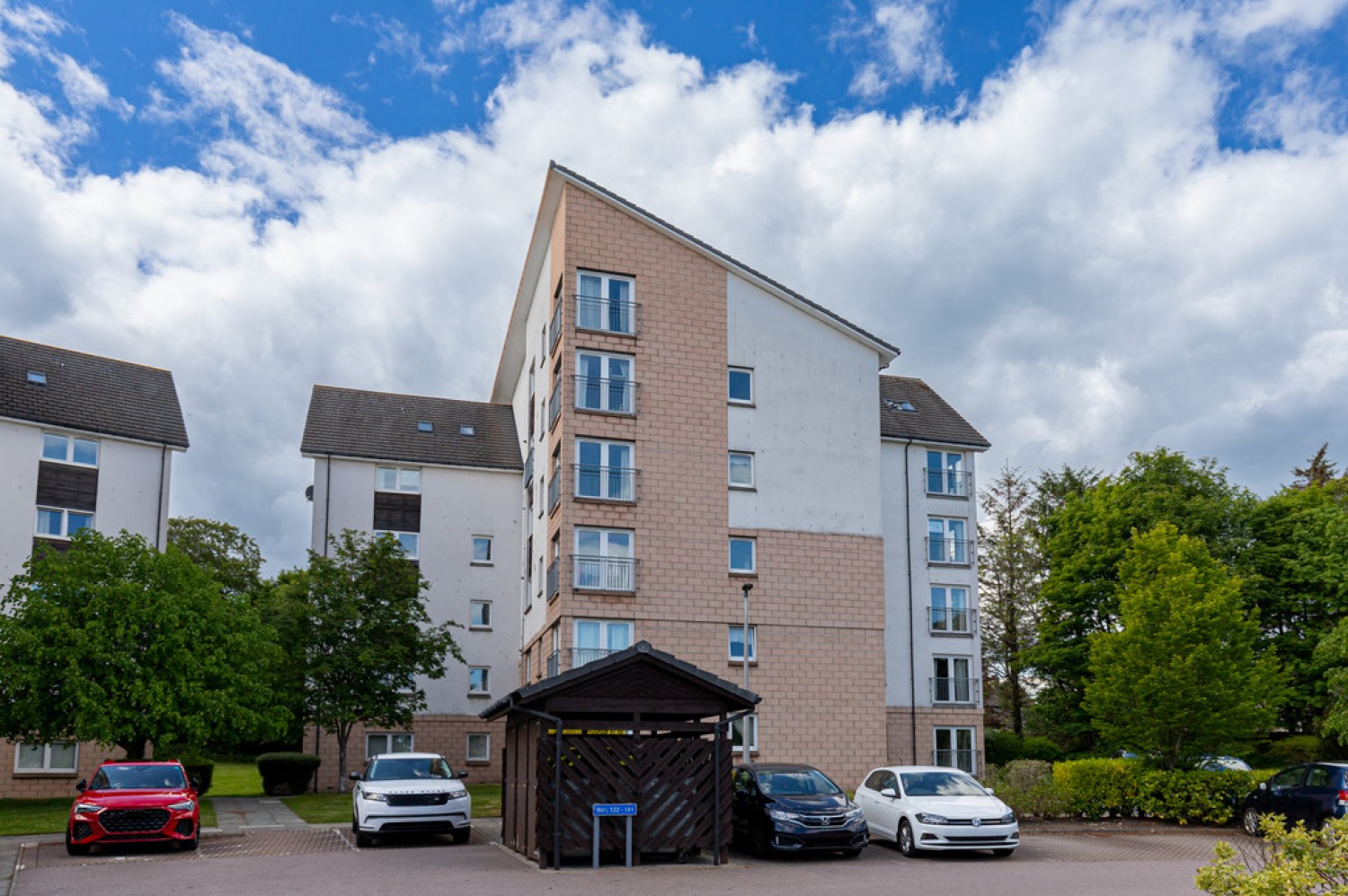 2 bedroom Flat for Sale Shaw Crescent, Aberdeen