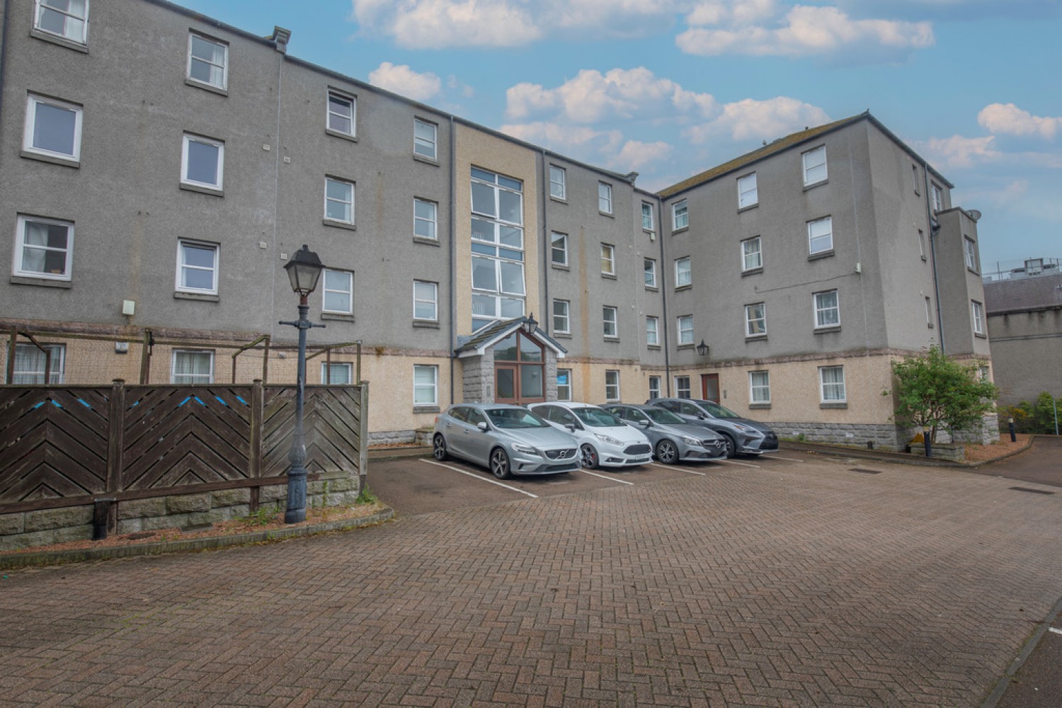 2 bedroom Flat for Sale King Street, Aberdeen