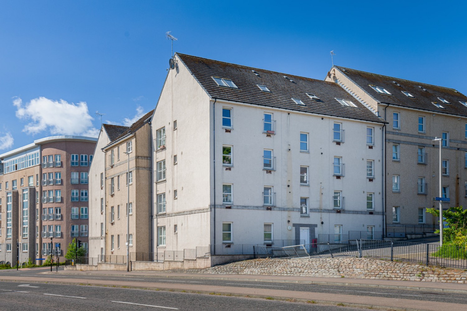 2 bedroom Flat for Sale Affleck Street, Aberdeen