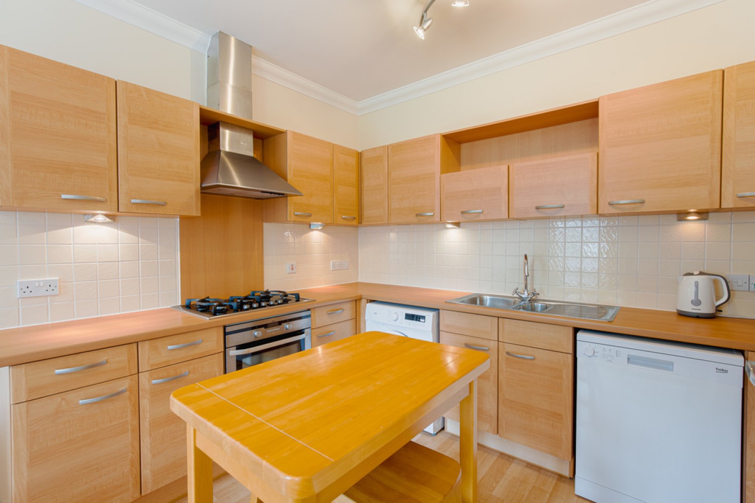 2 bedroom Flat for Letting Corunna Place