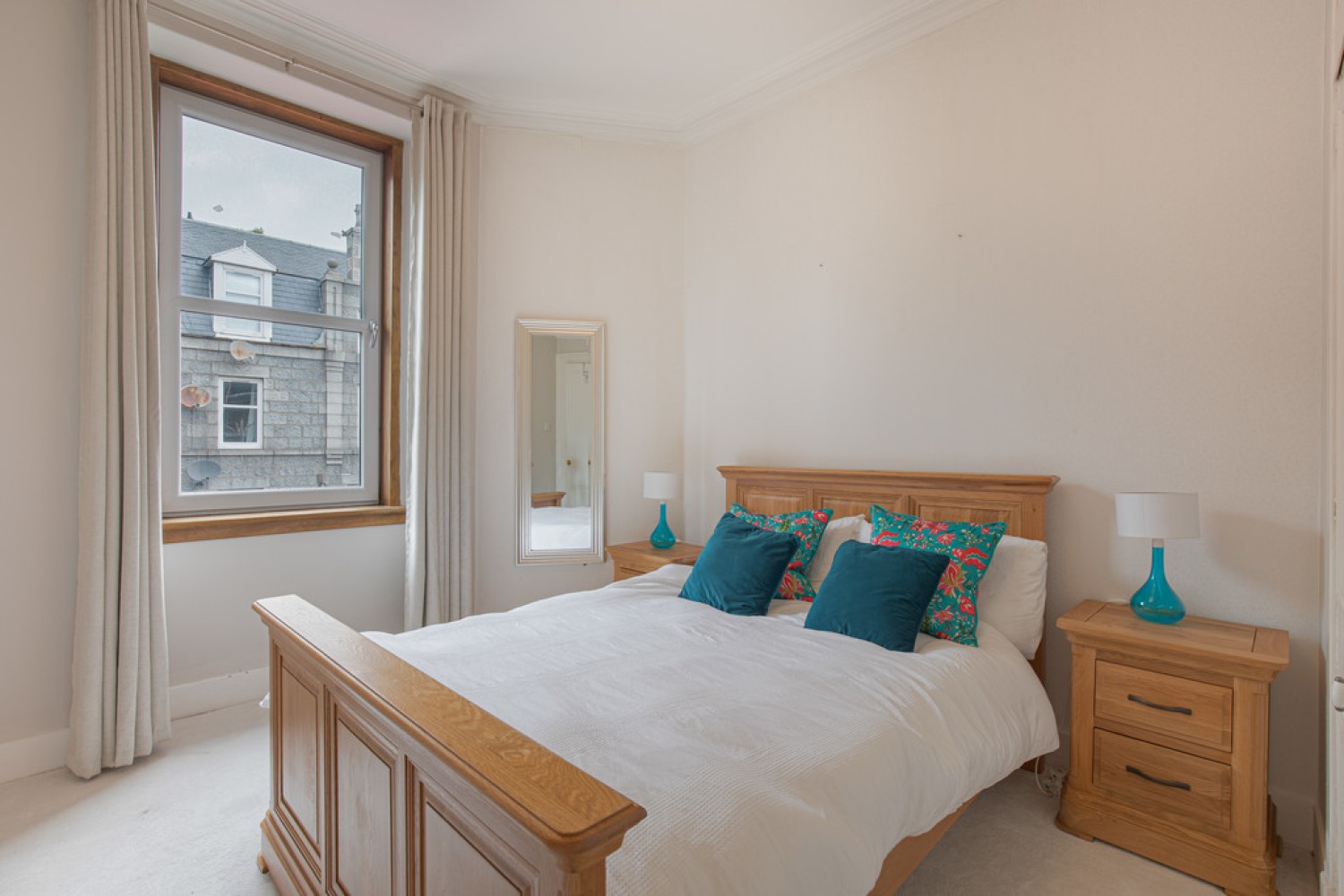 2 bedroom Flat for Letting Whitehall Place, Aberdeen