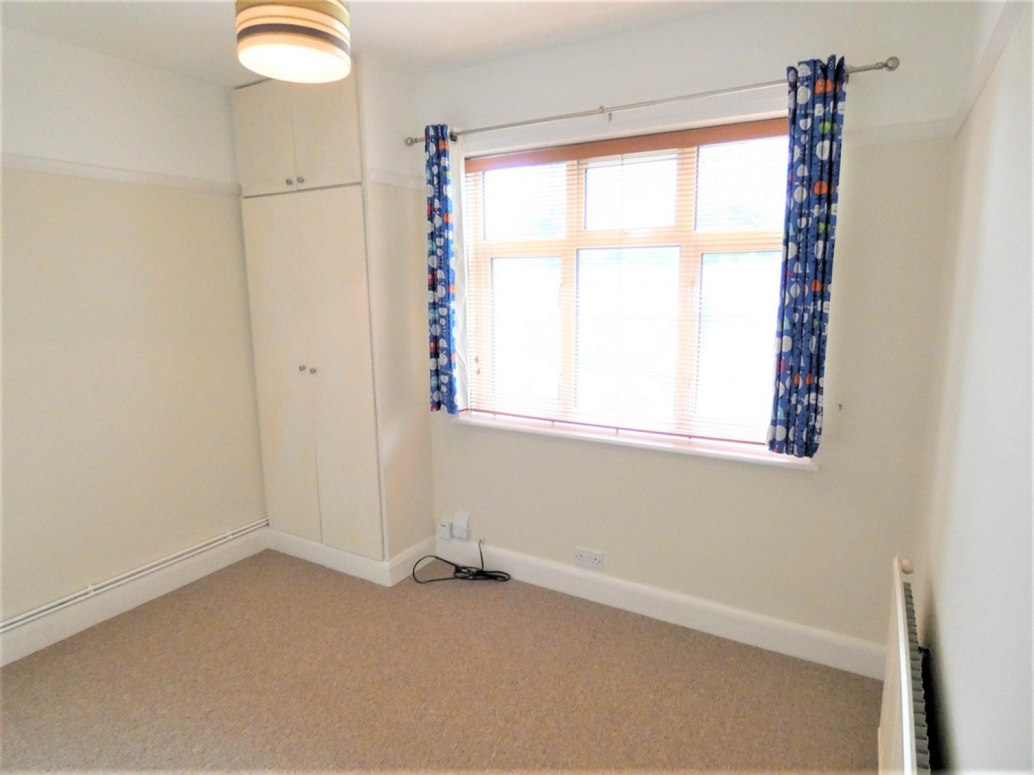 3 bedroom Flat for Letting Grosvenor Road - Station Location