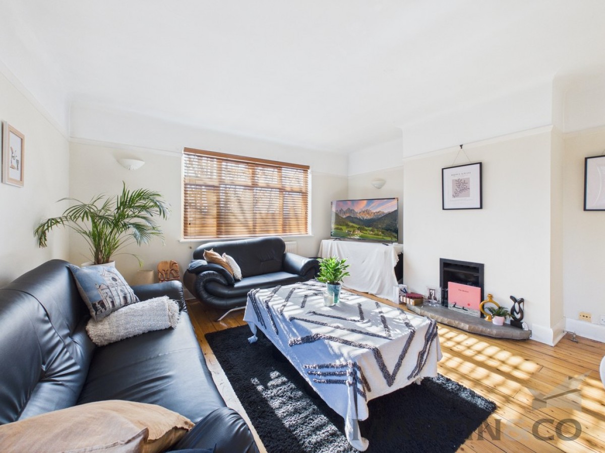 Grosvenor Road - Station Location