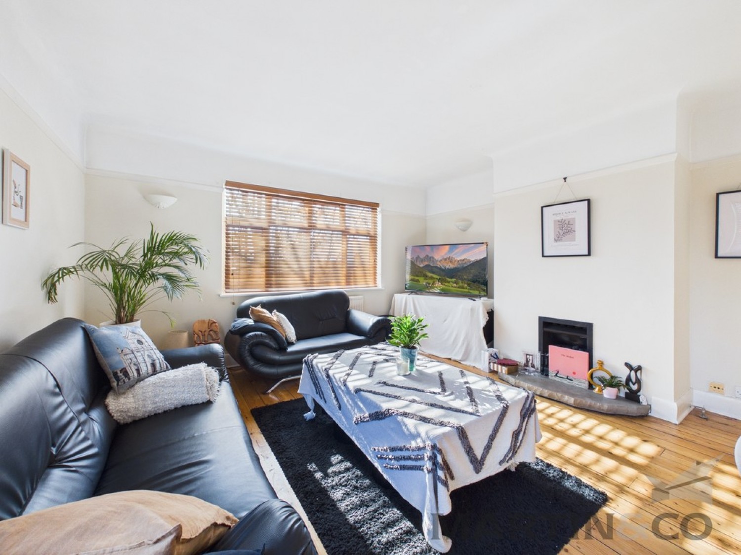 3 bedroom Flat for Letting Grosvenor Road - Station Location