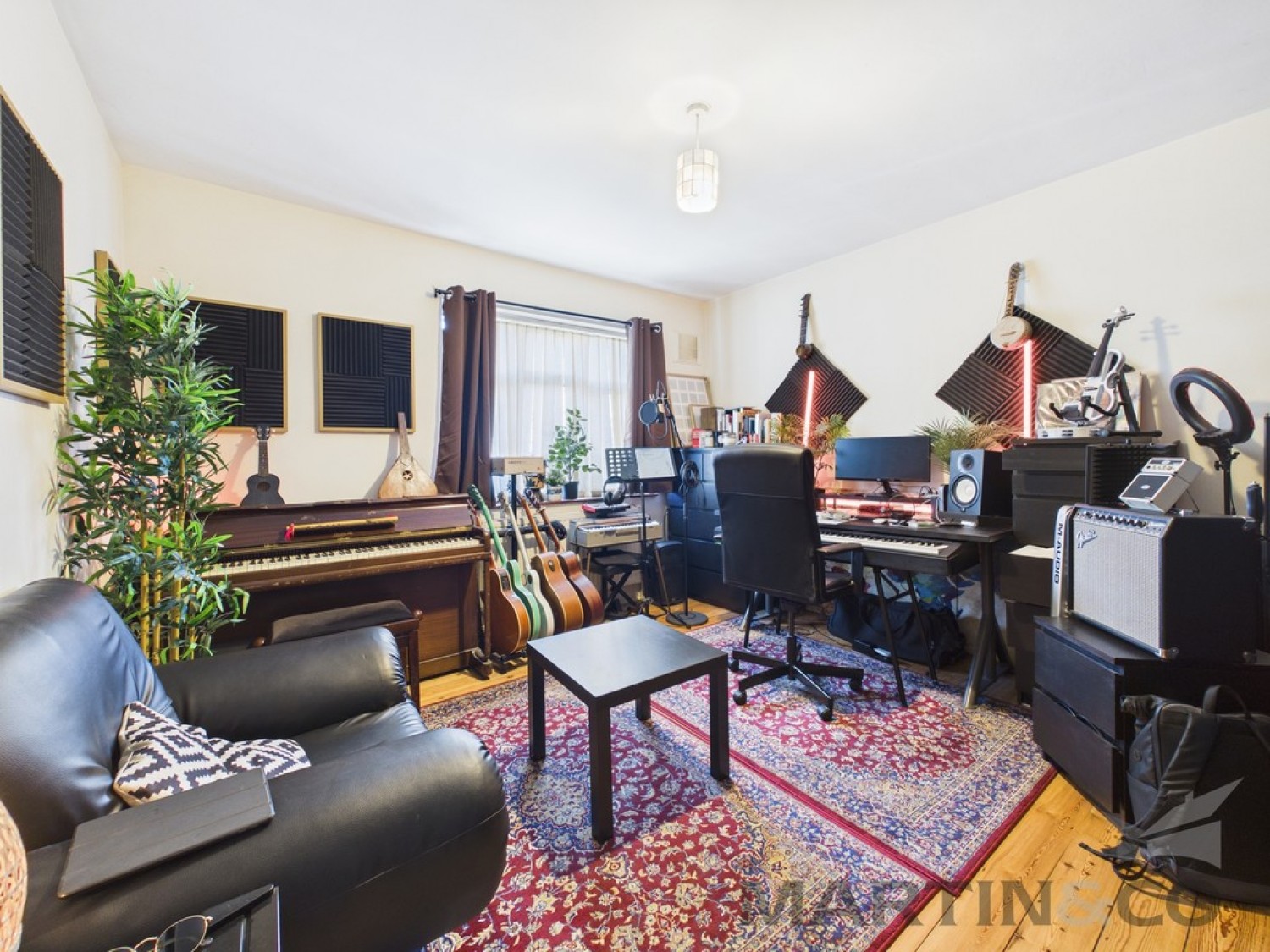 3 bedroom Flat for Letting Grosvenor Road - Station Location