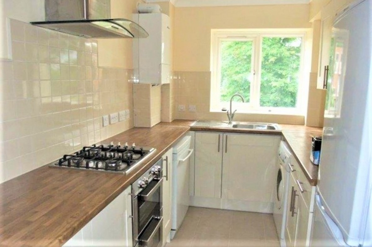 Rowlatt Court, Hillside Road