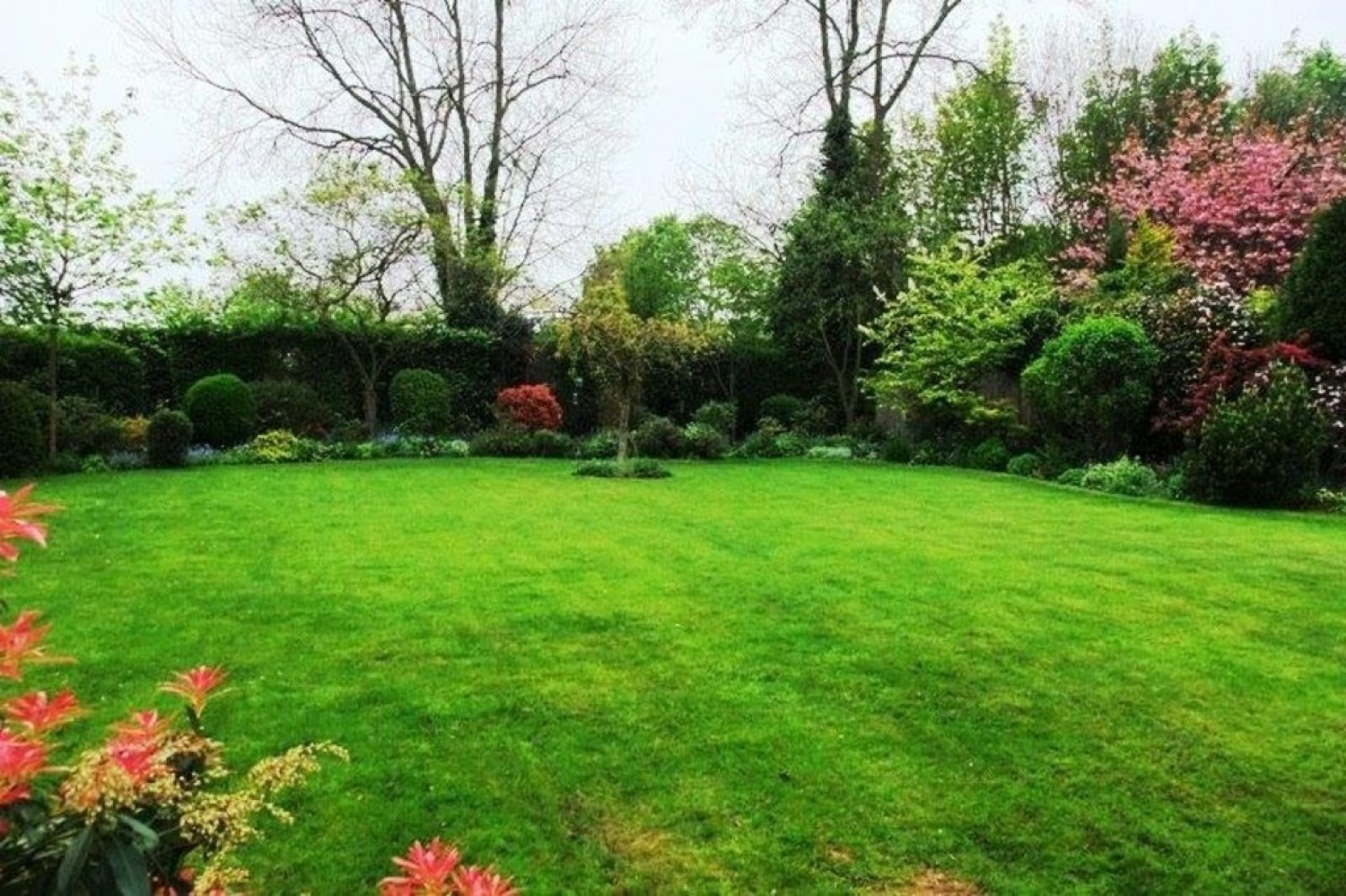 Rowlatt Court, Hillside Road