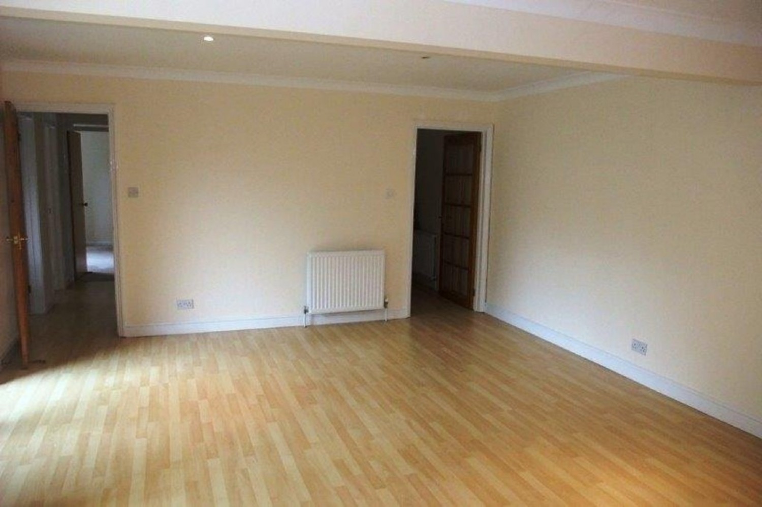 Rowlatt Court, Hillside Road
