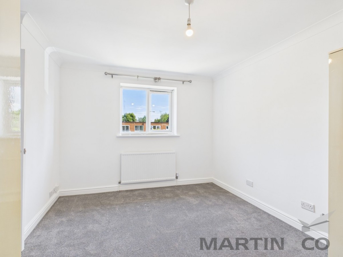 Rowlatt Court, Hillside Road