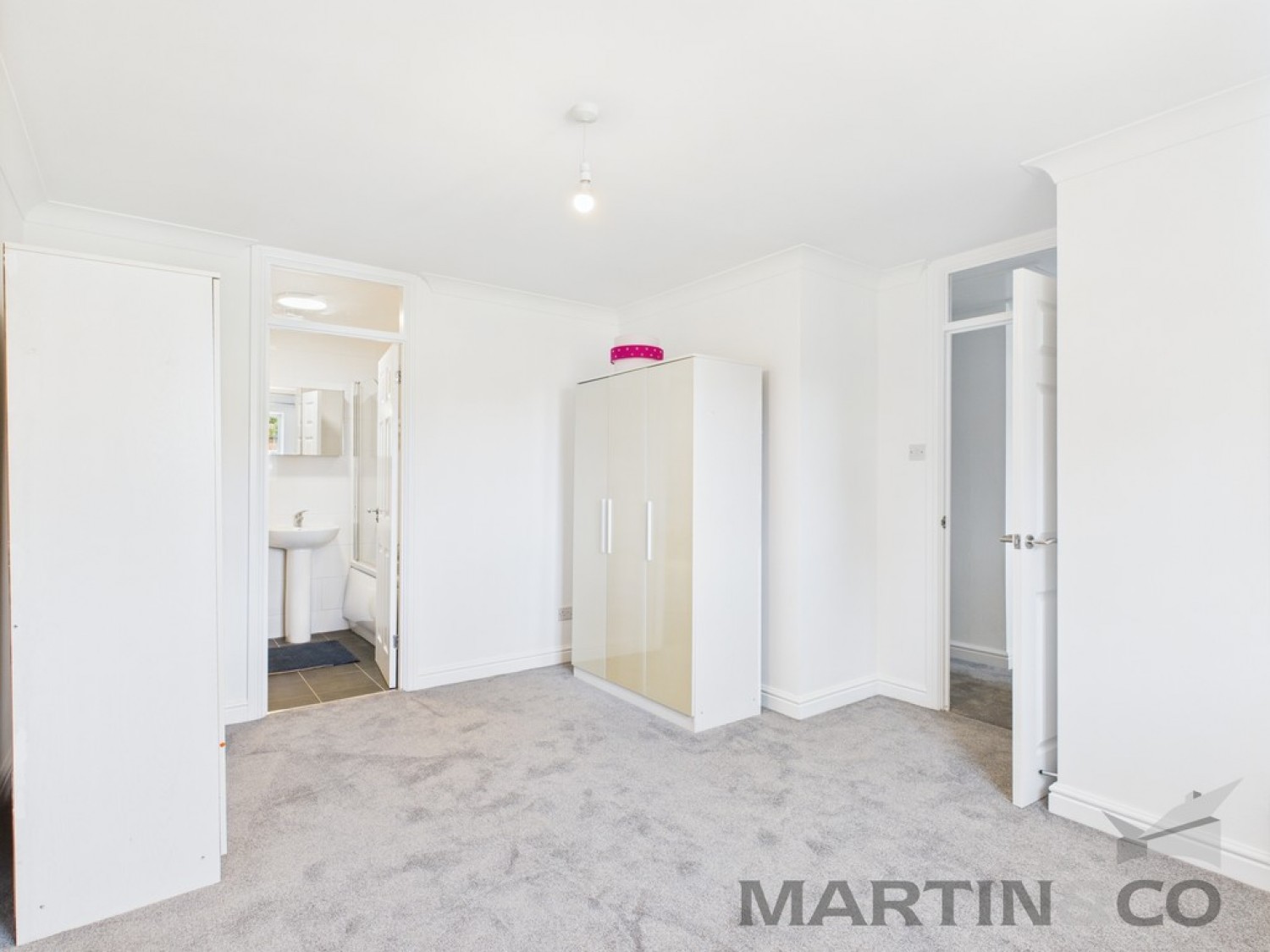 Rowlatt Court, Hillside Road