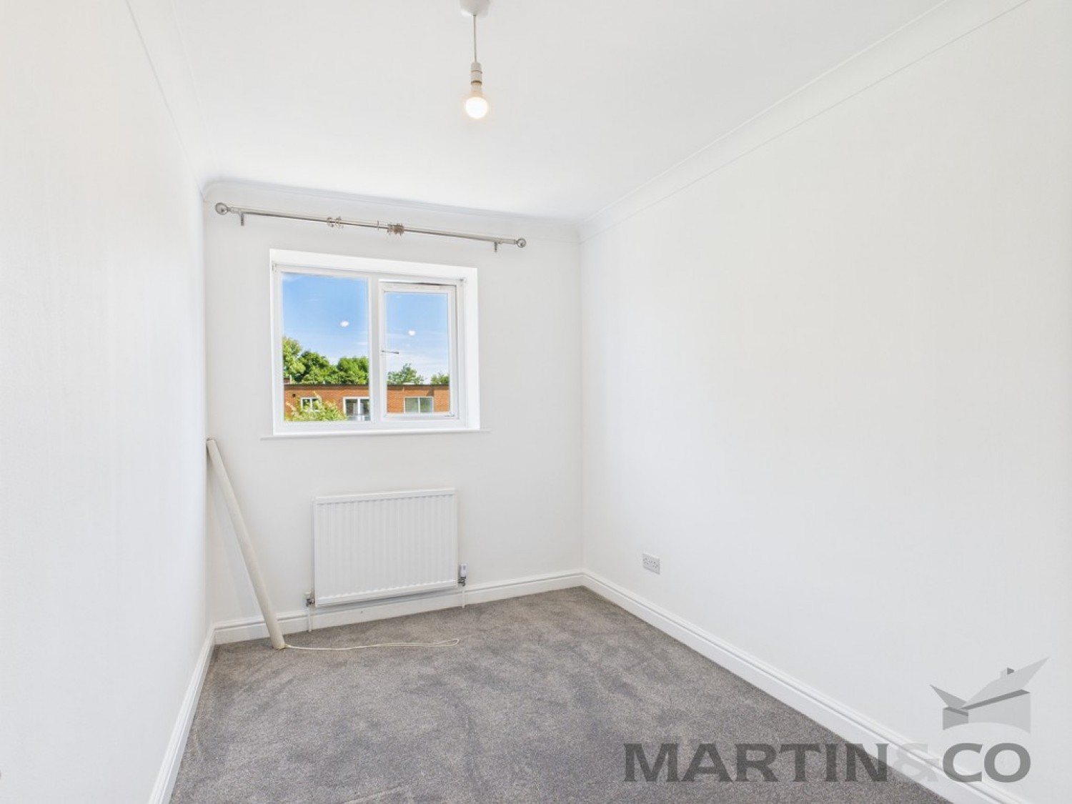 Rowlatt Court, Hillside Road