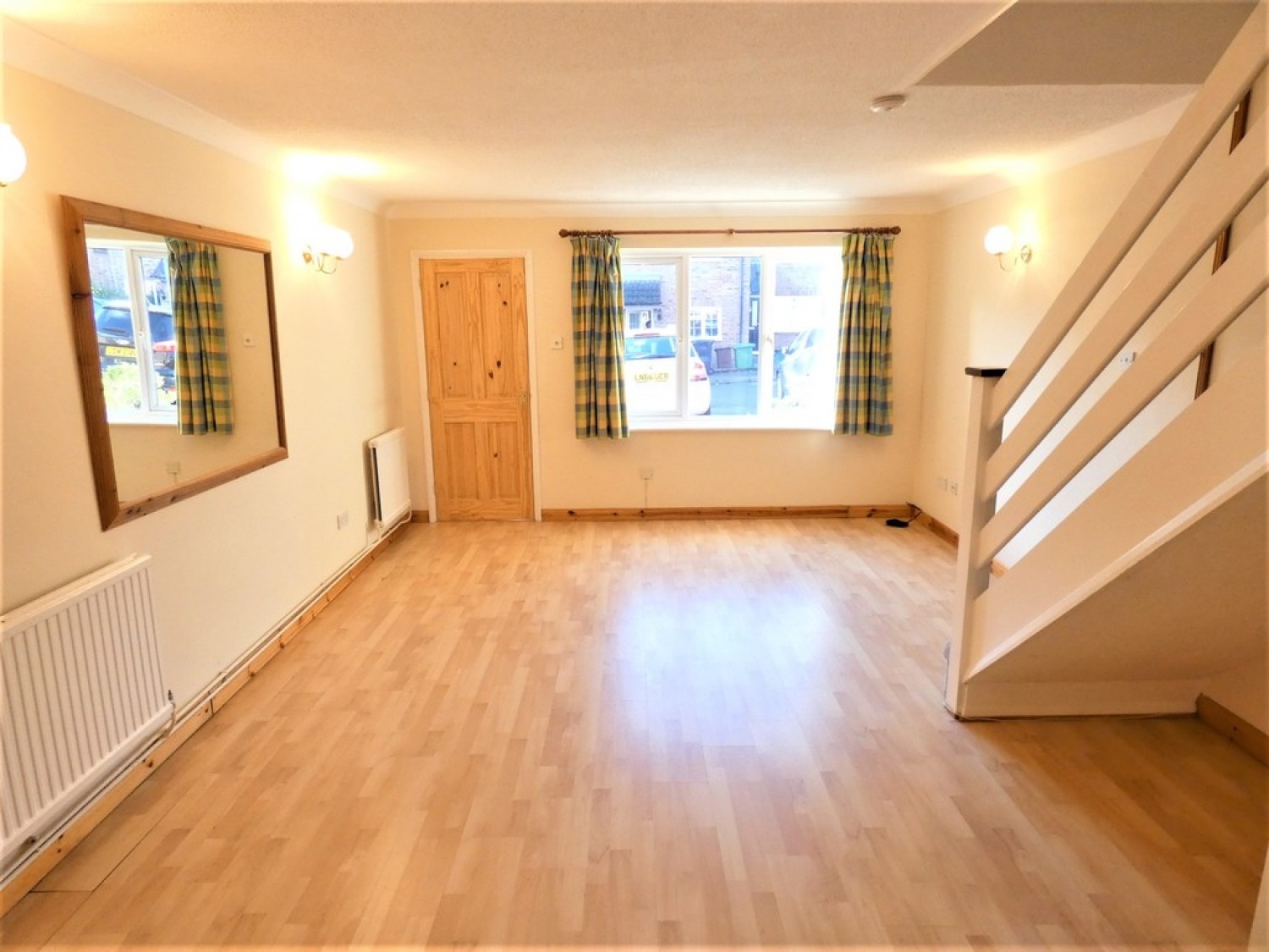 Aldbury Close in Jersey Farm