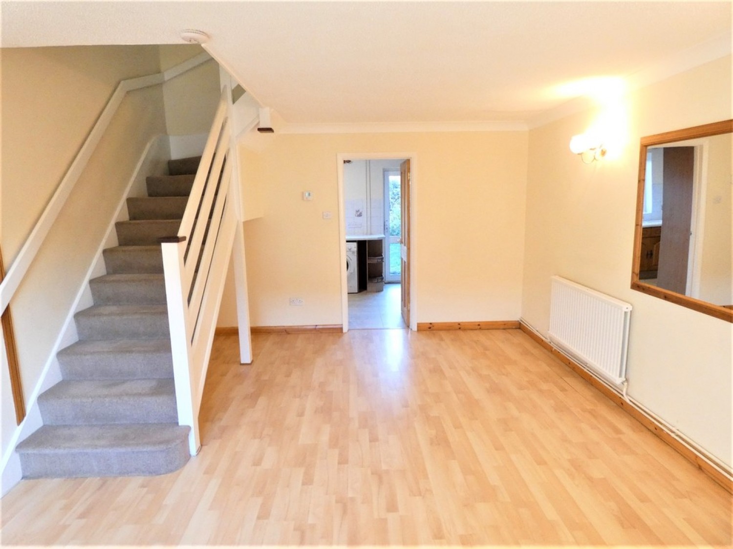 Aldbury Close in Jersey Farm
