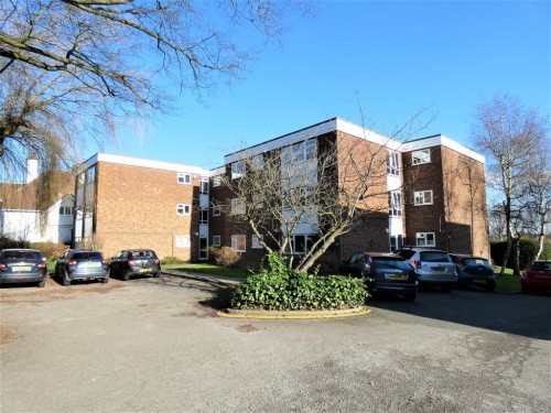 Eastbury Court on Lemsford Road