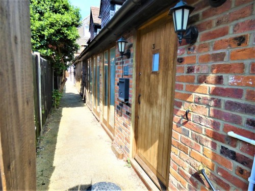 Dolphin Yard off Holywell Hill