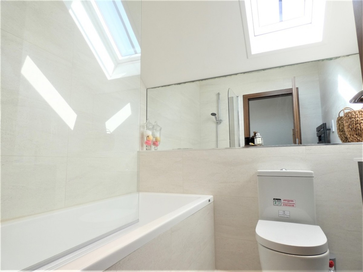 Dolphin Yard off Holywell Hill