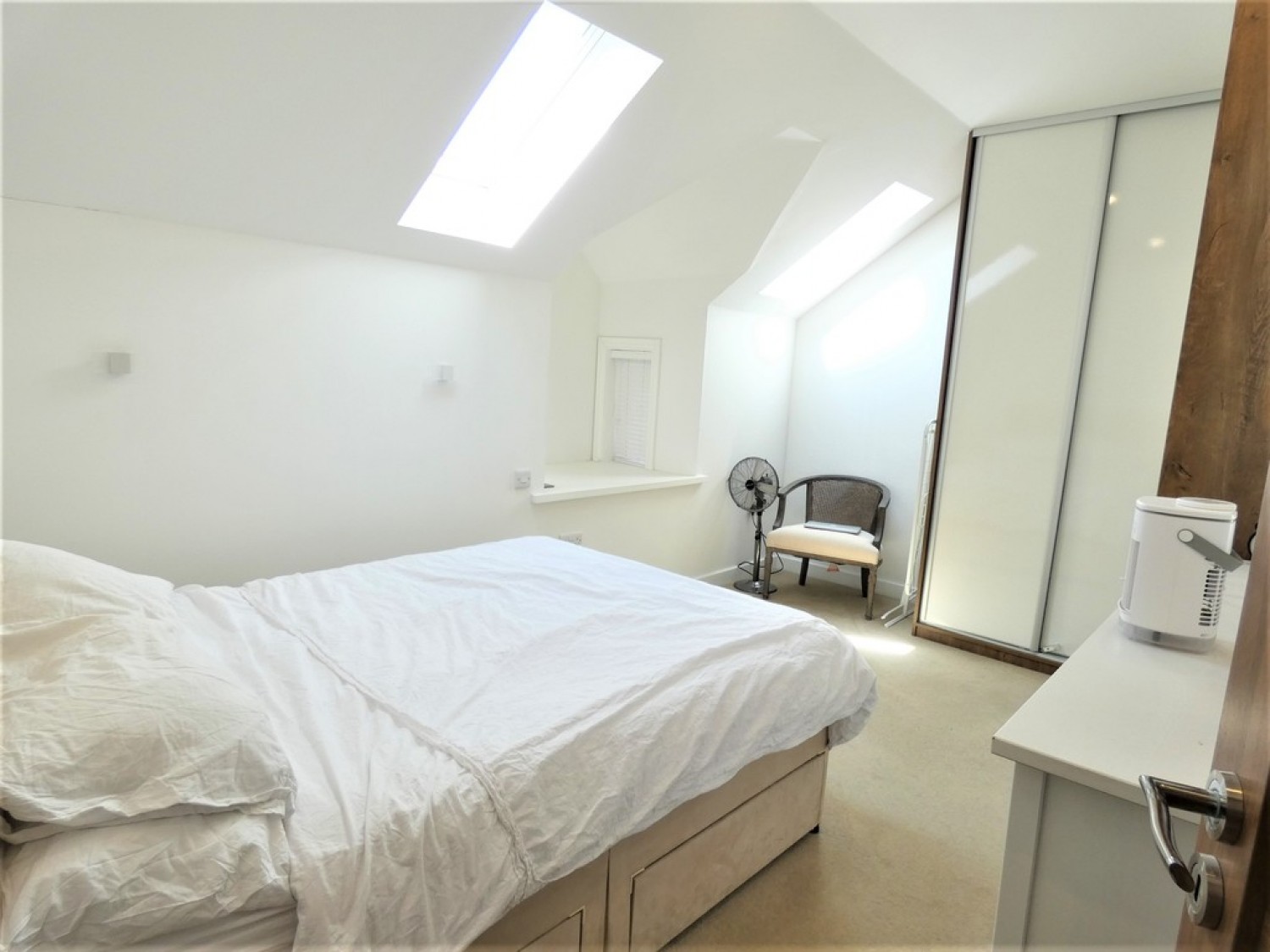 Dolphin Yard off Holywell Hill