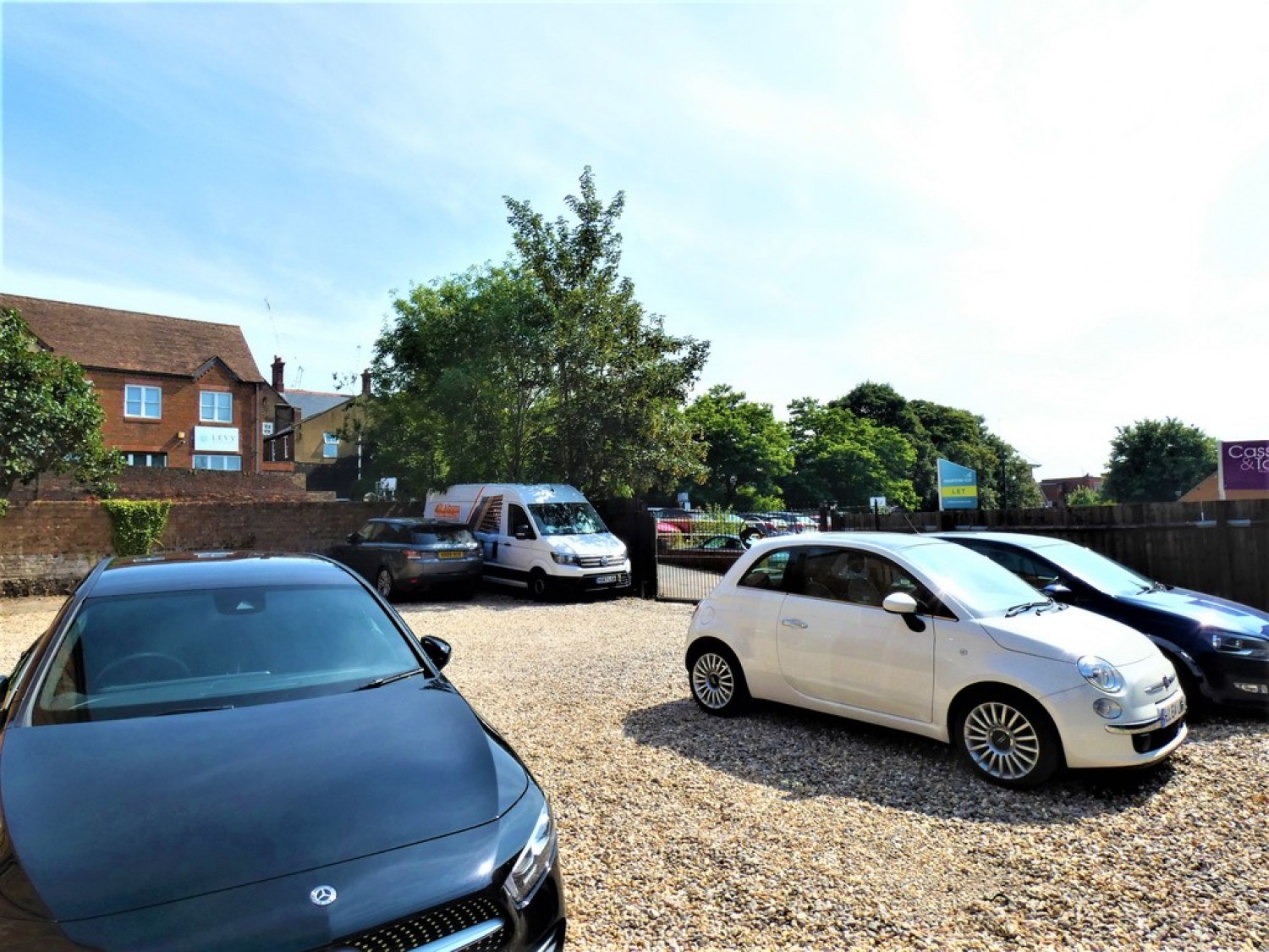 Dolphin Yard off Holywell Hill