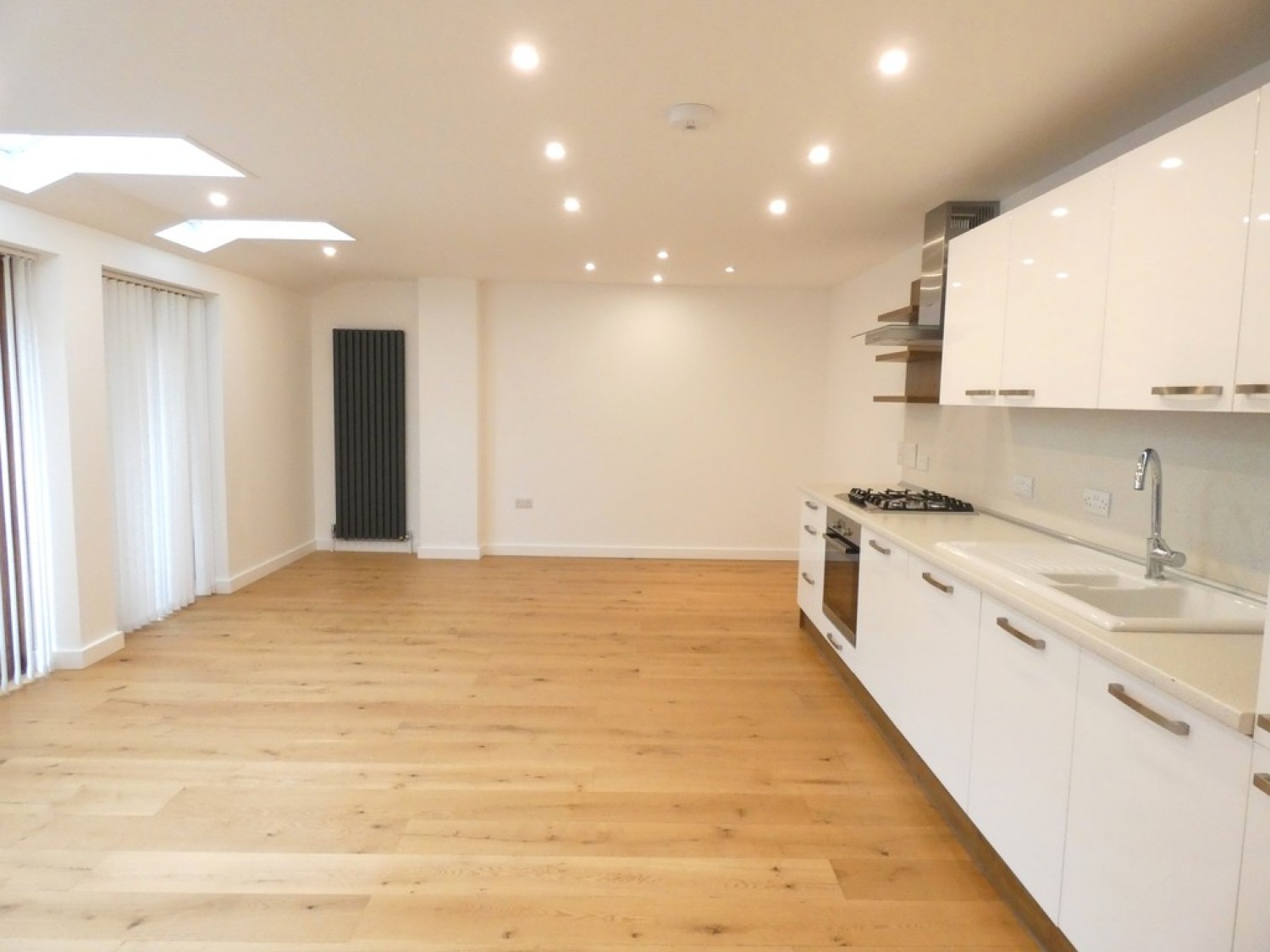 Dolphin Yard off Holywell Hill