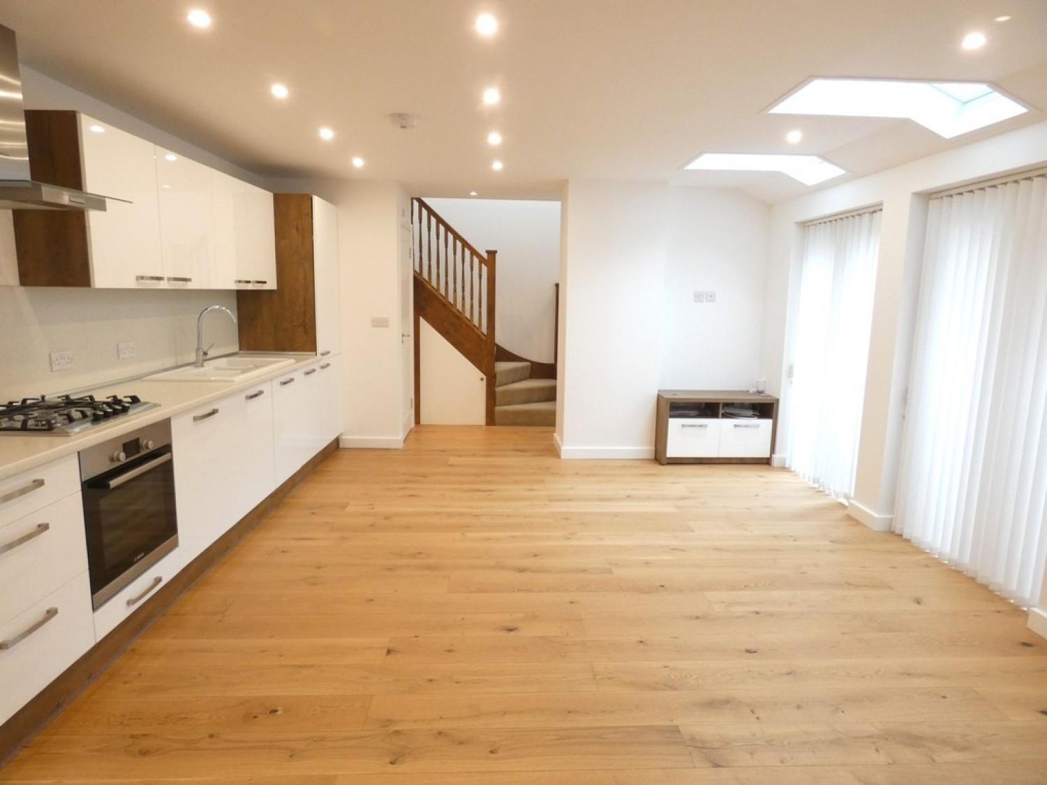 Dolphin Yard off Holywell Hill