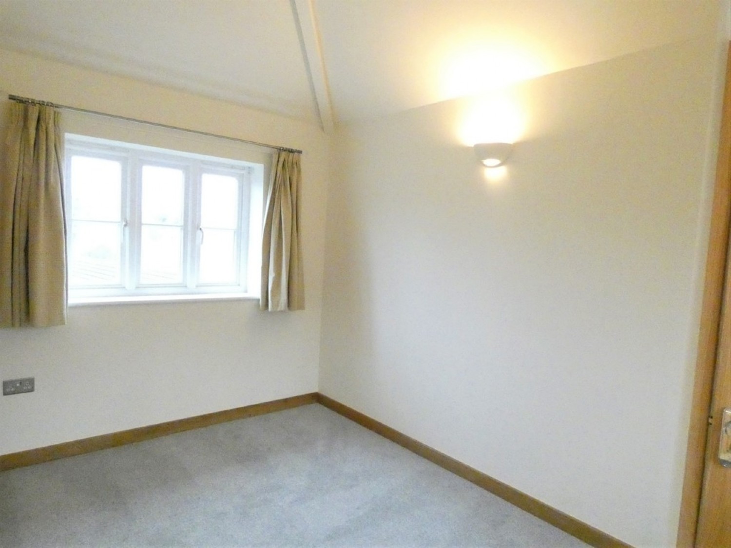 2 bedroom House for Letting Hopkins Yard, St Albans