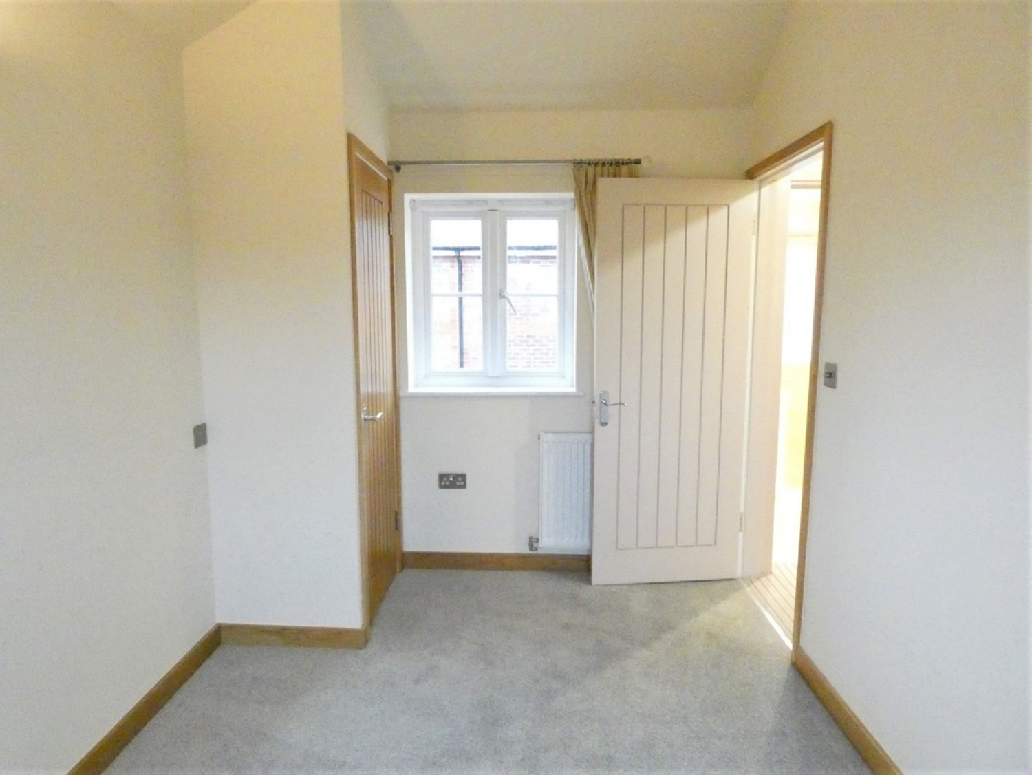2 bedroom House for Letting Hopkins Yard, St Albans