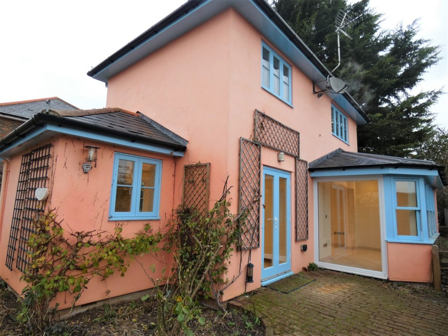 2 bedroom House for Letting Hopkins Yard, St Albans
