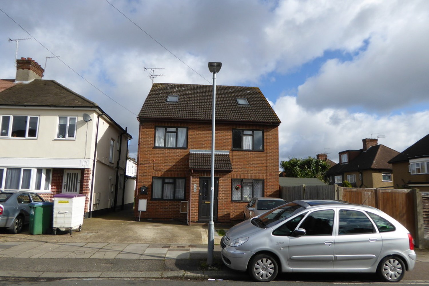 1 bedroom Flat for Letting Tudor Walk