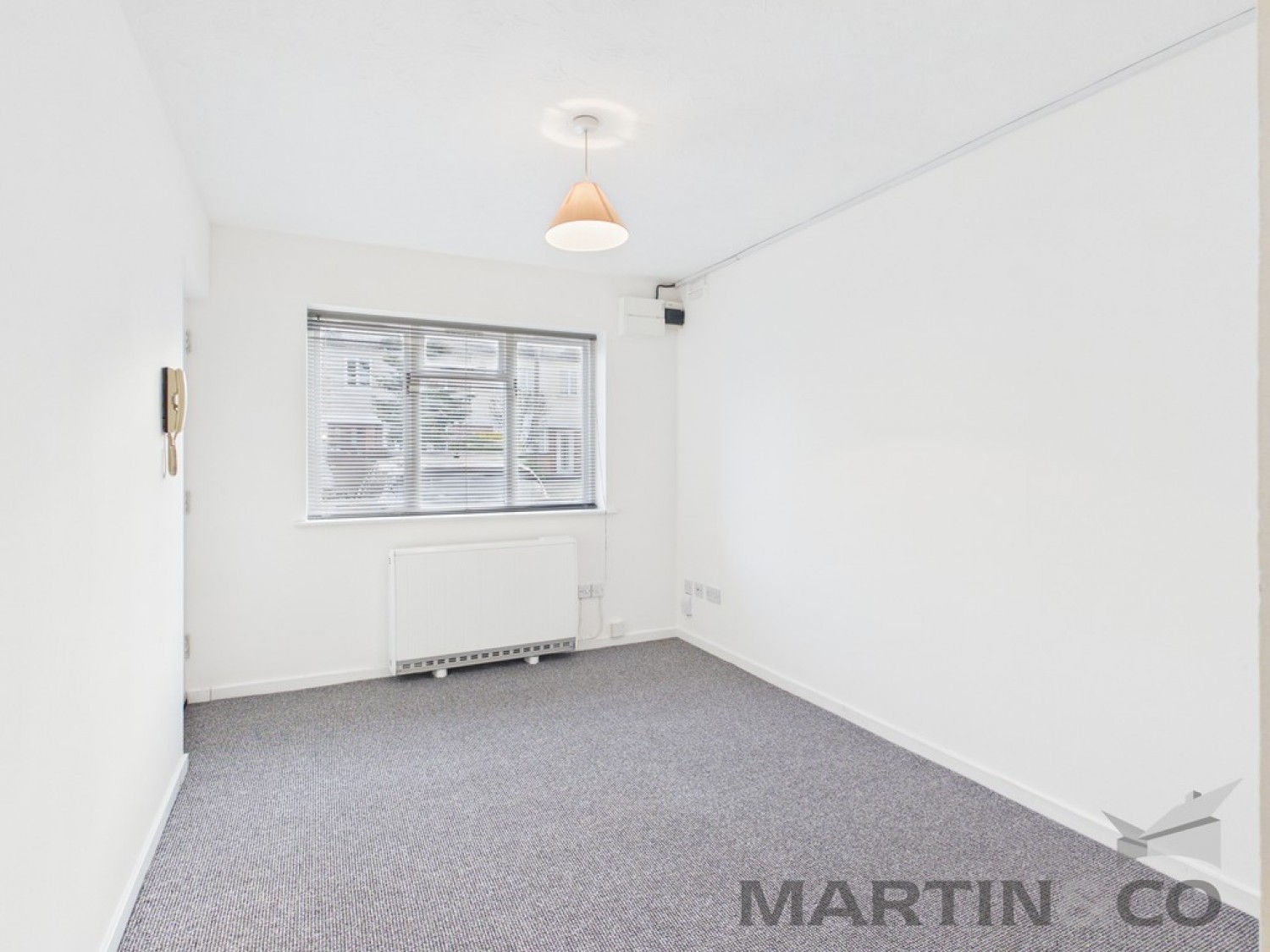 1 bedroom Flat for Letting Tudor Walk