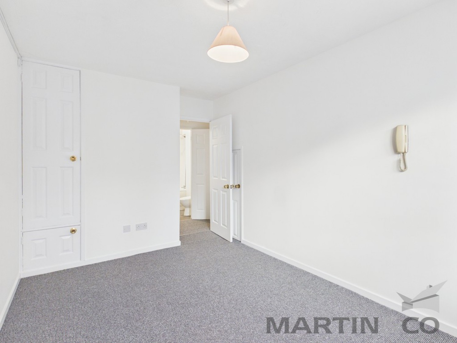 1 bedroom Flat for Letting Tudor Walk