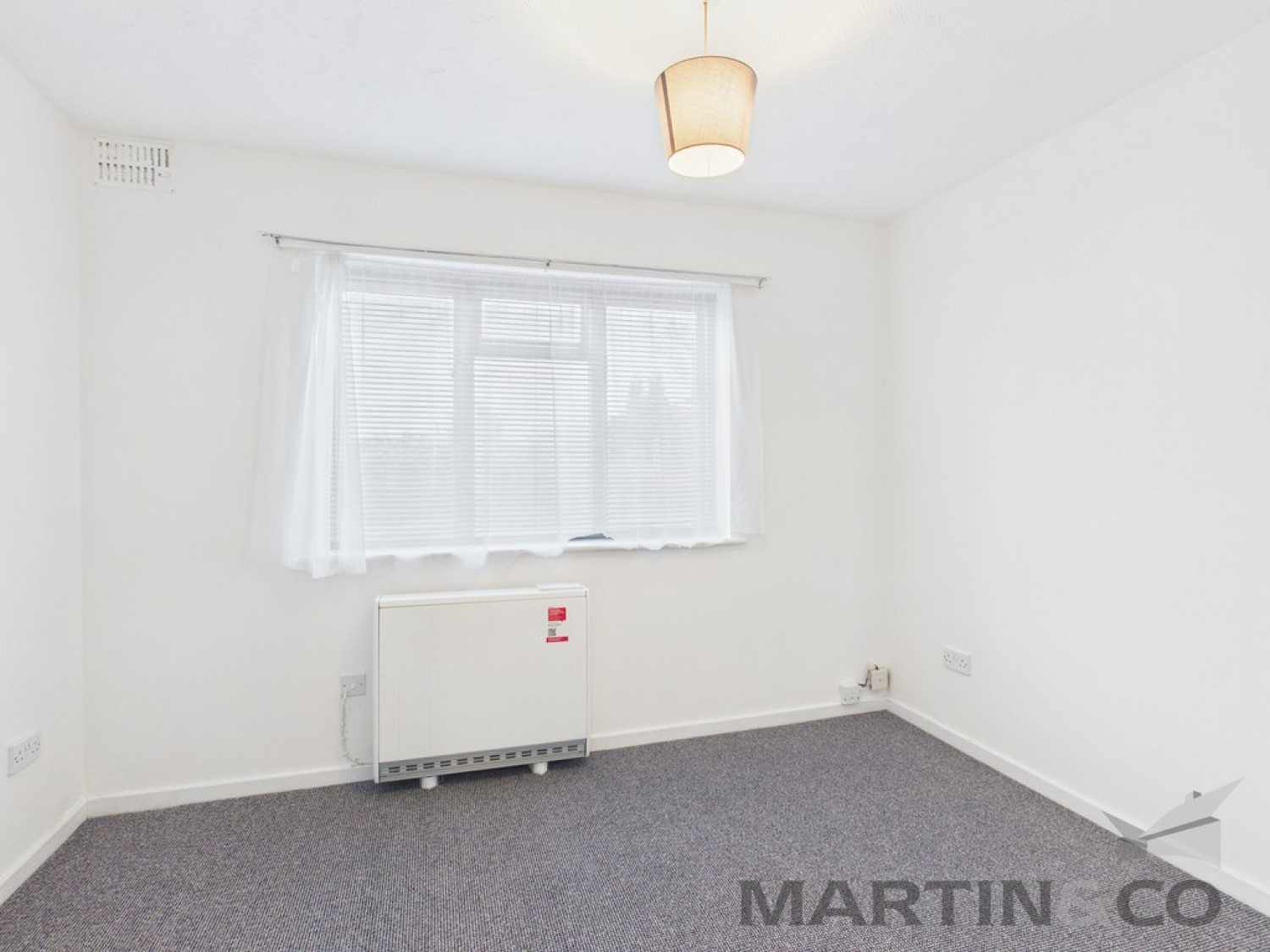 1 bedroom Flat for Letting Tudor Walk
