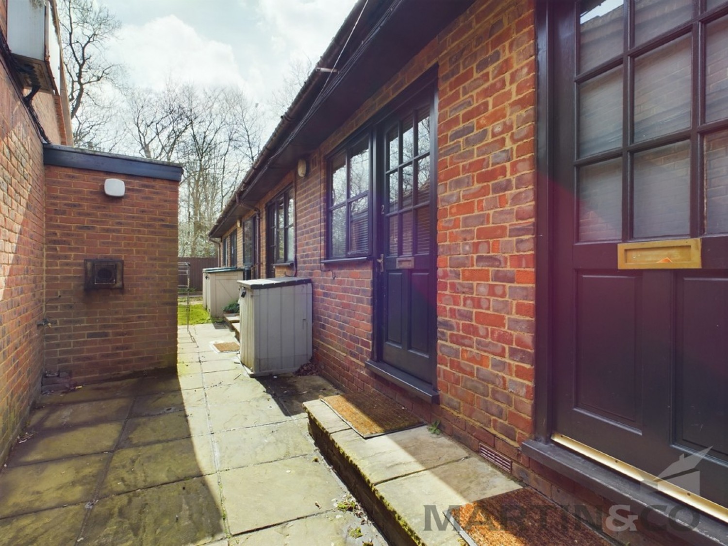 Bricket Lodge, Lye Lane